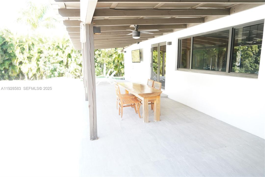 出租: $10,995 (4 贝兹, 4 浴室, 3071 平方英尺)