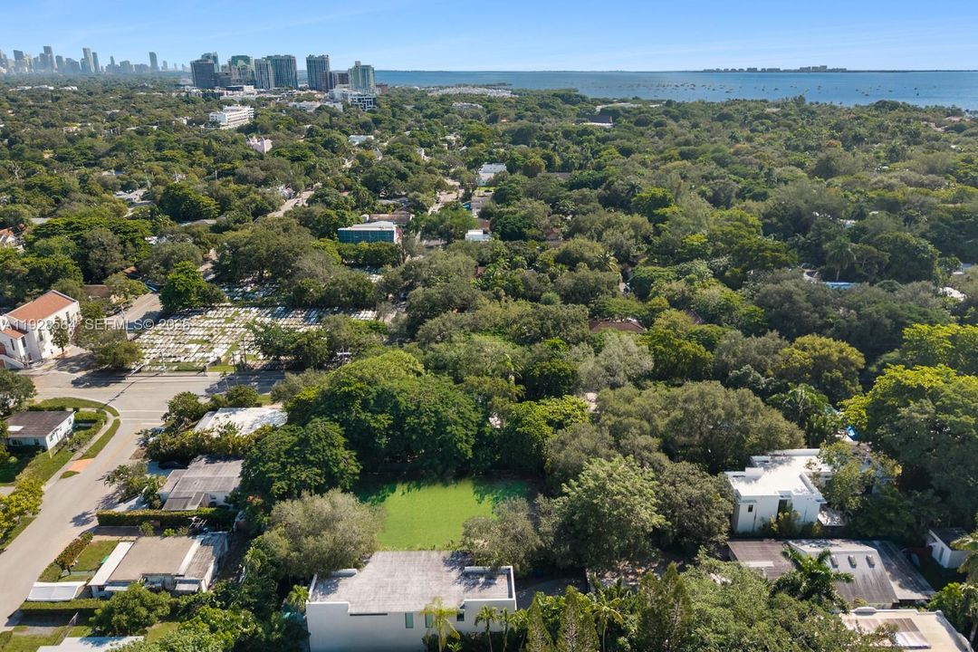 На продажу: $3,158,000 (7 спален, 7 ванн, 0 Квадратных фут)