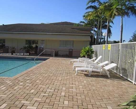 For Rent: $1,700 (1 beds, 1 baths, 659 Square Feet)