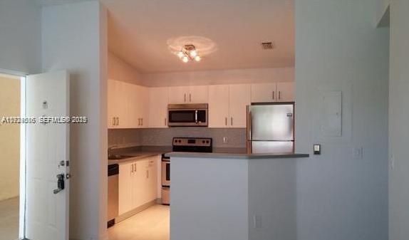 For Rent: $1,700 (1 beds, 1 baths, 659 Square Feet)