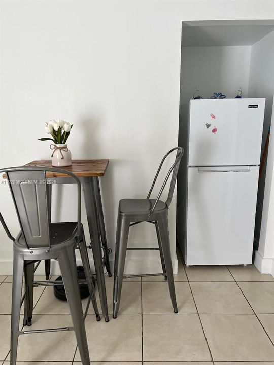 En Renta: $1,400 (0 camas, 1 baños, 3248 Pies cuadrados)