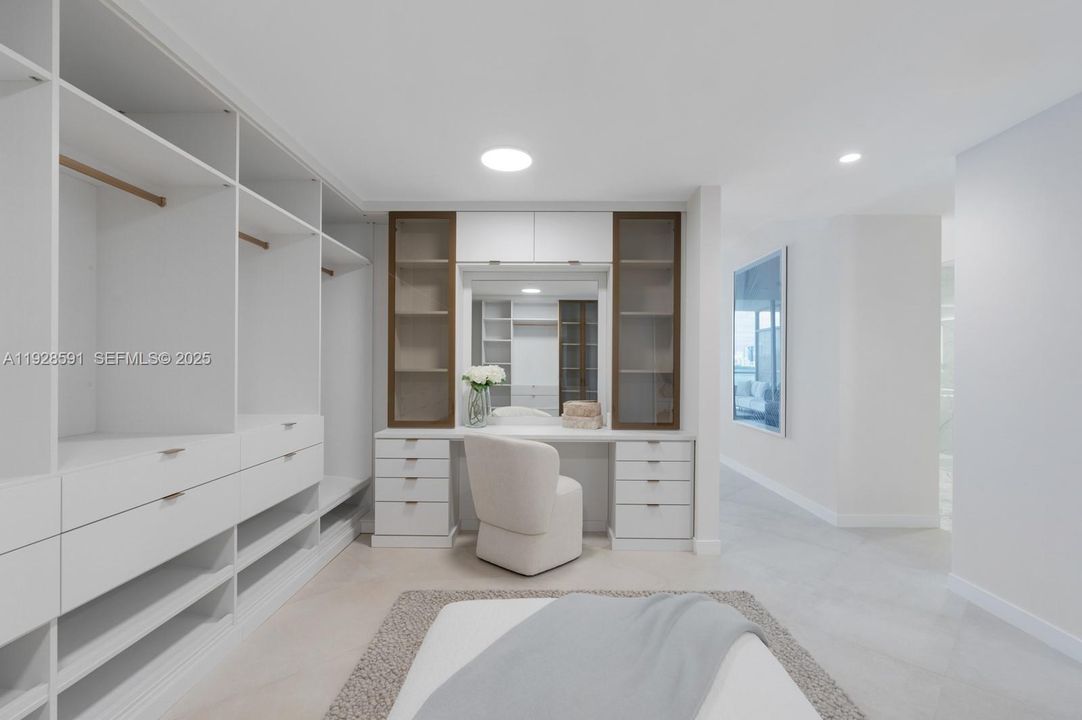 En Venta: $8,700,000 (5 camas, 4 baños, 5073 Pies cuadrados)