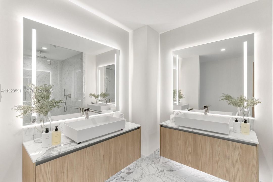 En Venta: $8,700,000 (5 camas, 4 baños, 5073 Pies cuadrados)