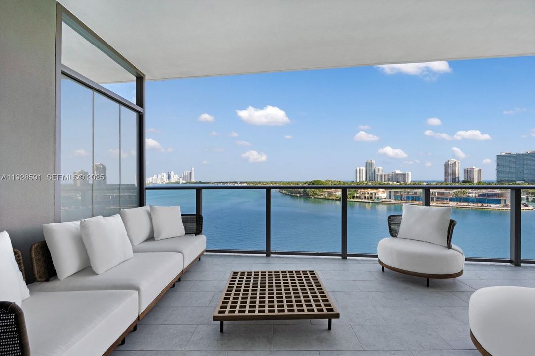 En Venta: $8,700,000 (5 camas, 4 baños, 5073 Pies cuadrados)