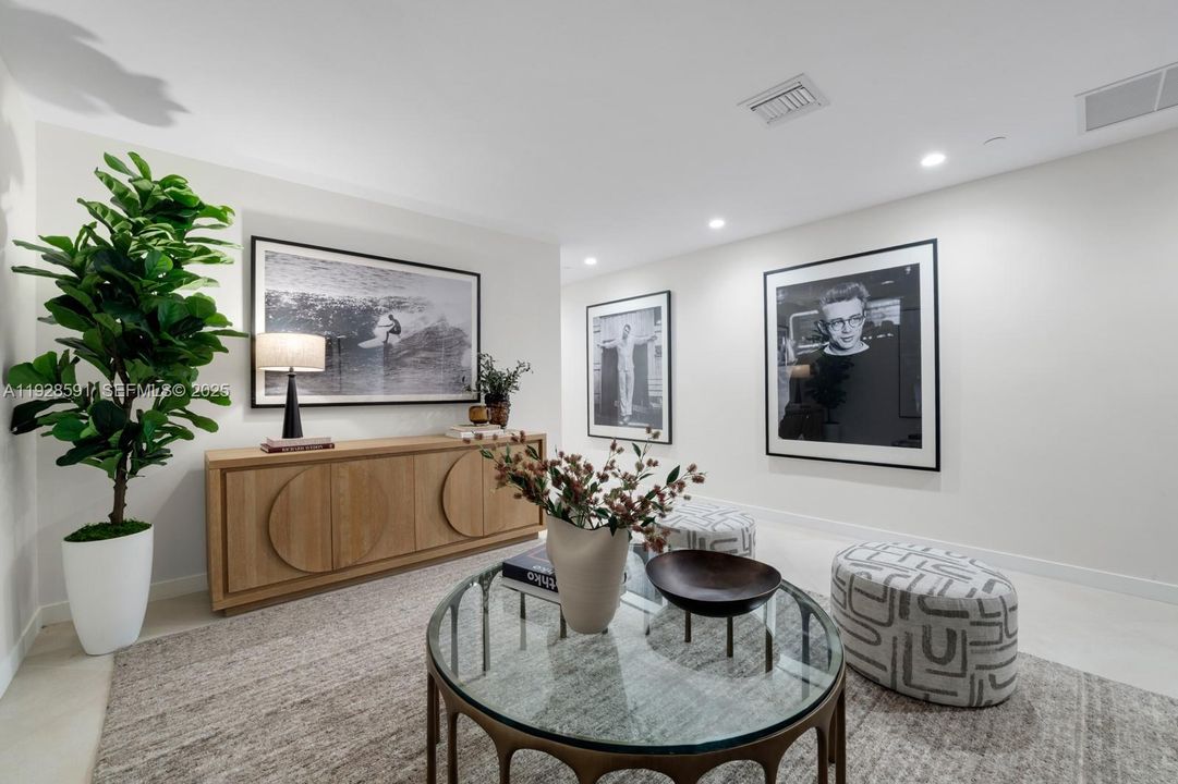 En Venta: $8,700,000 (5 camas, 4 baños, 5073 Pies cuadrados)