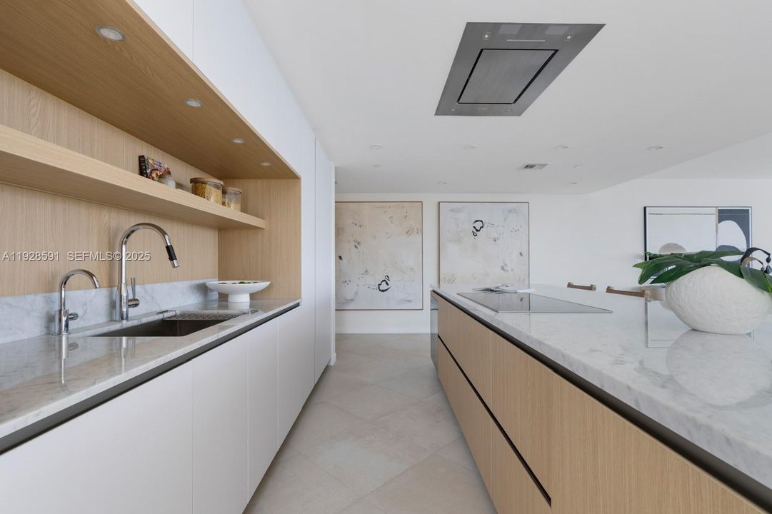 En Venta: $8,700,000 (5 camas, 4 baños, 5073 Pies cuadrados)