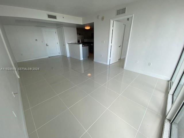 待售: $299,000 (1 贝兹, 1 浴室, 670 平方英尺)