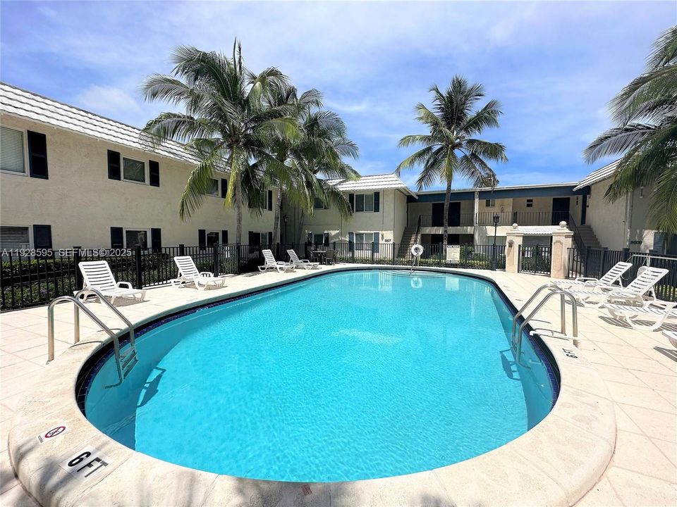 В аренду: $1,850 (1 спален, 1 ванн, 574 Квадратных фут)