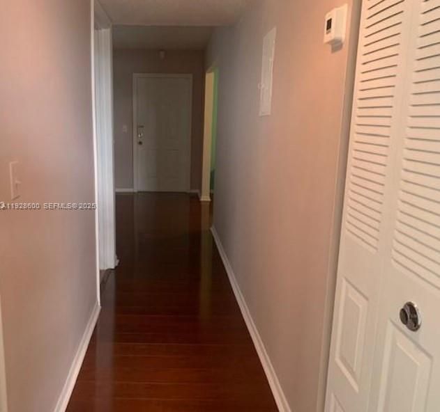 For Rent: $2,050 (2 beds, 2 baths, 933 Square Feet)