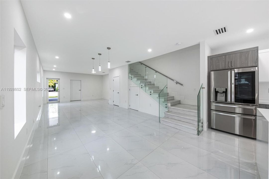 En Renta: $10,500 (3 camas, 3 baños, 2112 Pies cuadrados)