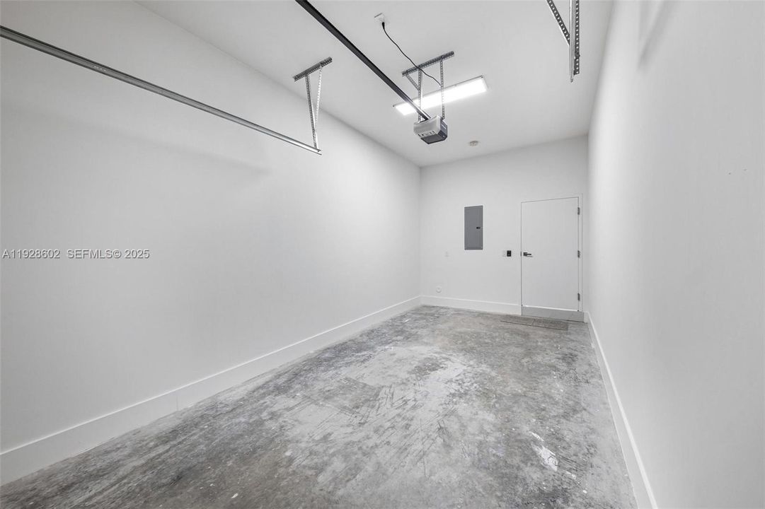 En Renta: $10,500 (3 camas, 3 baños, 2112 Pies cuadrados)