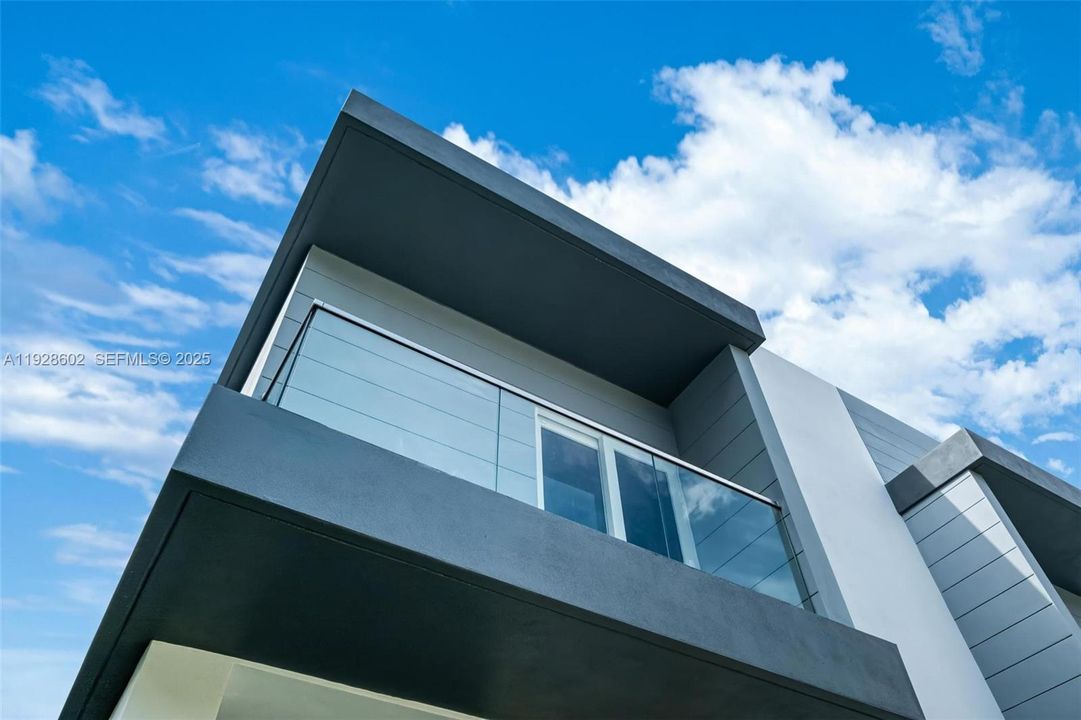 En Renta: $10,500 (3 camas, 3 baños, 2112 Pies cuadrados)