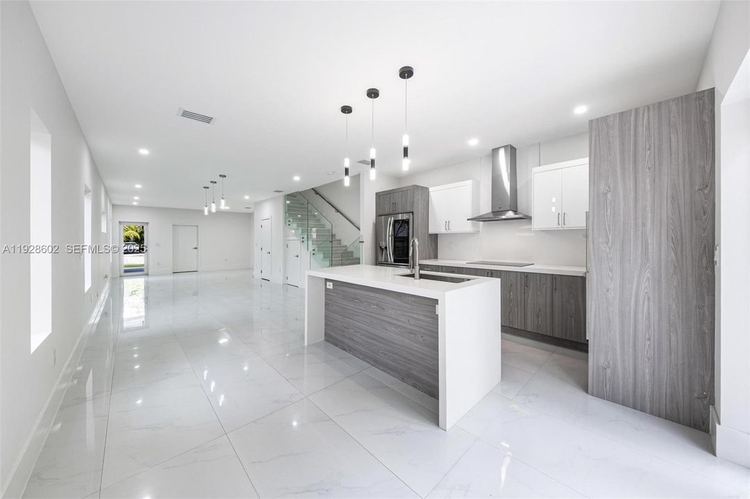 En Renta: $10,500 (3 camas, 3 baños, 2112 Pies cuadrados)