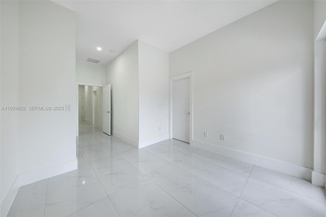 En Renta: $10,500 (3 camas, 3 baños, 2112 Pies cuadrados)