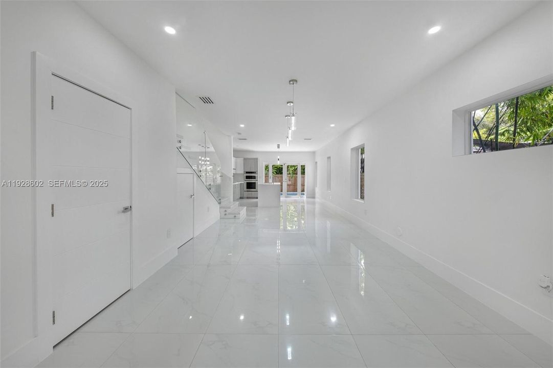 En Renta: $10,500 (3 camas, 3 baños, 2112 Pies cuadrados)