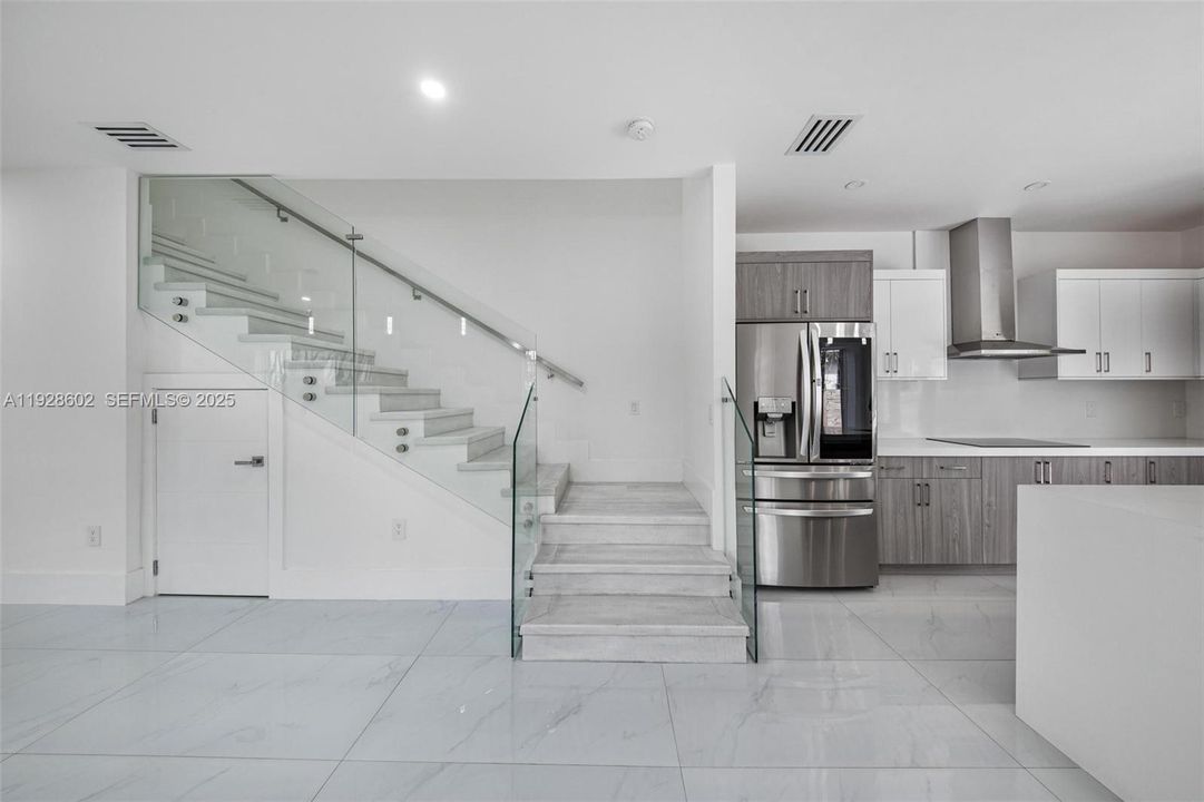 En Renta: $10,500 (3 camas, 3 baños, 2112 Pies cuadrados)