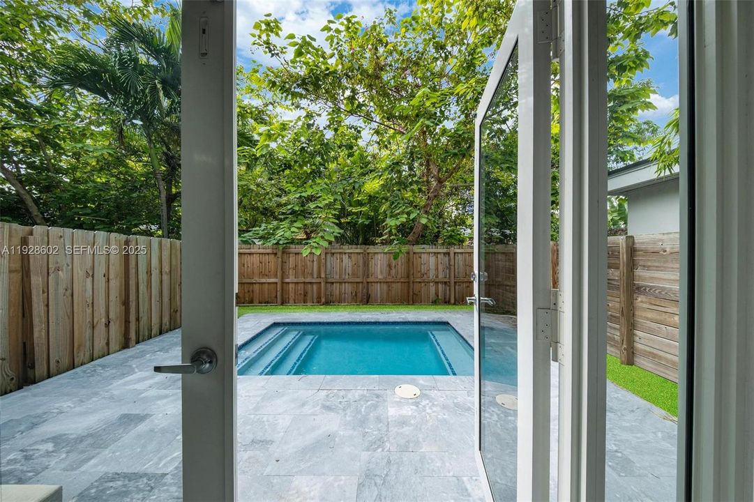 En Renta: $10,500 (3 camas, 3 baños, 2112 Pies cuadrados)