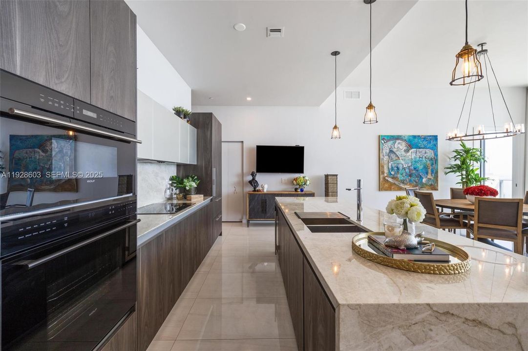 待售: $3,450,000 (4 贝兹, 4 浴室, 2418 平方英尺)