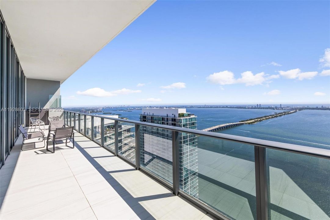 待售: $3,450,000 (4 贝兹, 4 浴室, 2418 平方英尺)