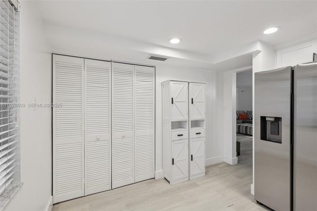 For Sale: $479,000 (3 beds, 2 baths, 1392 Square Feet)