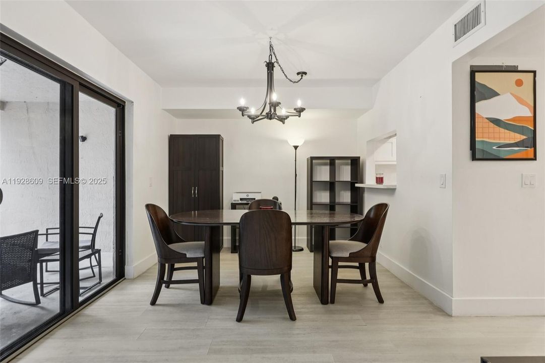 For Sale: $479,000 (3 beds, 2 baths, 1392 Square Feet)