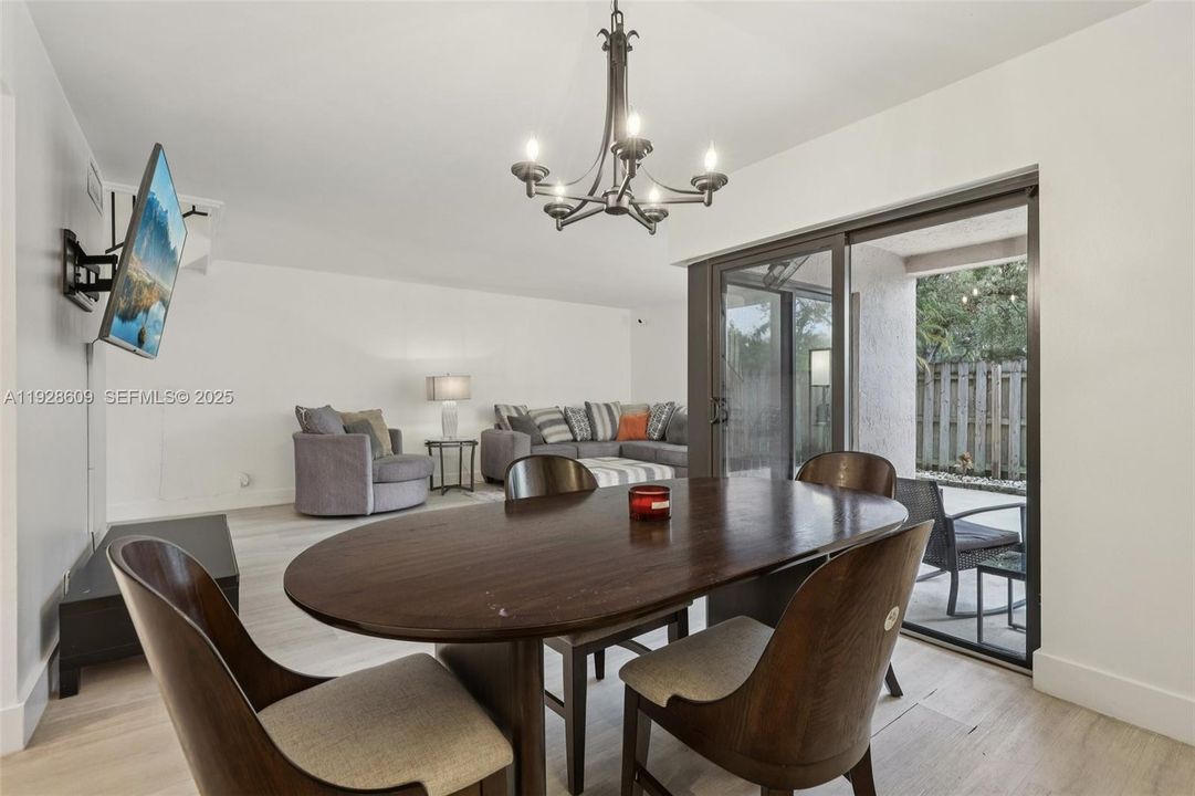 For Sale: $479,000 (3 beds, 2 baths, 1392 Square Feet)