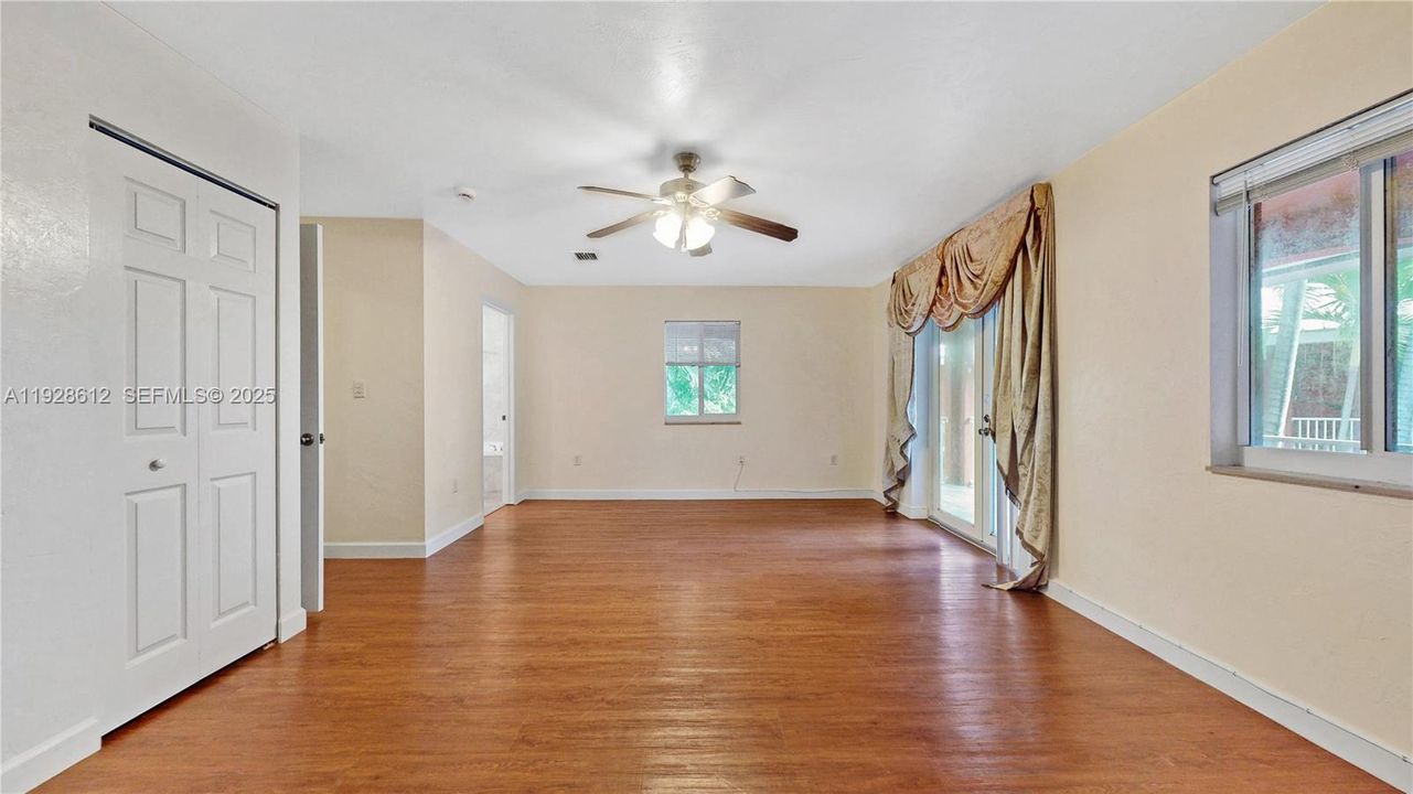 出租: $3,800 (3 贝兹, 2 浴室, 2262 平方英尺)