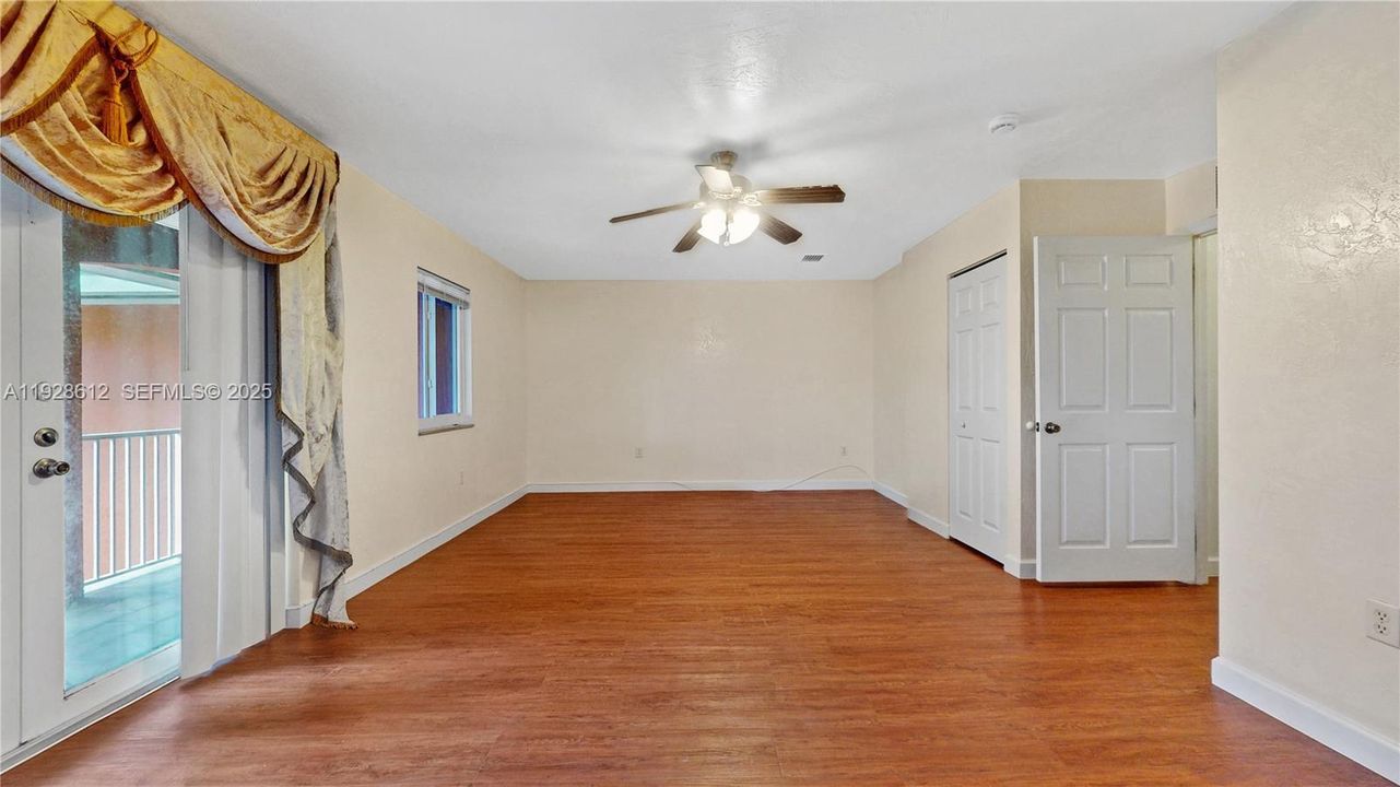 出租: $3,800 (3 贝兹, 2 浴室, 2262 平方英尺)