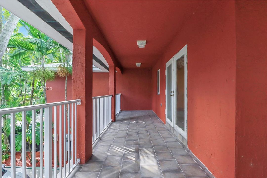 出租: $3,800 (3 贝兹, 2 浴室, 2262 平方英尺)