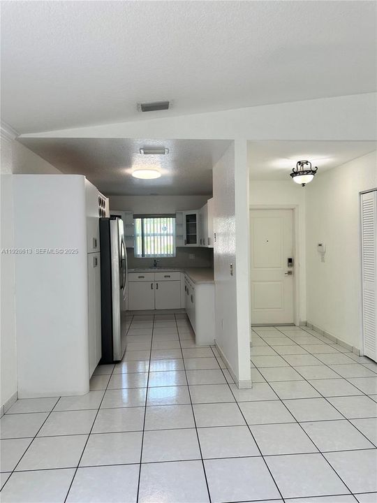 En Renta: $3,200 (3 camas, 2 baños, 2079 Pies cuadrados)