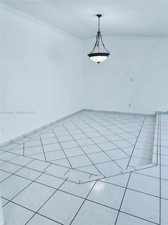 En Renta: $3,200 (3 camas, 2 baños, 2079 Pies cuadrados)