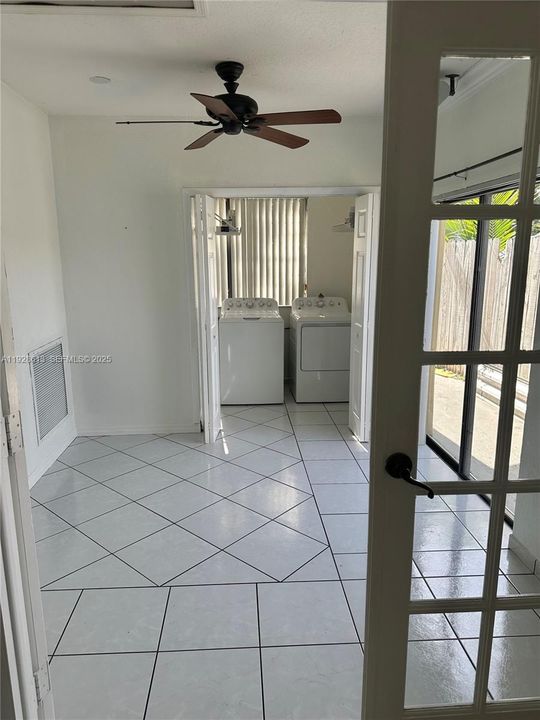 En Renta: $3,200 (3 camas, 2 baños, 2079 Pies cuadrados)