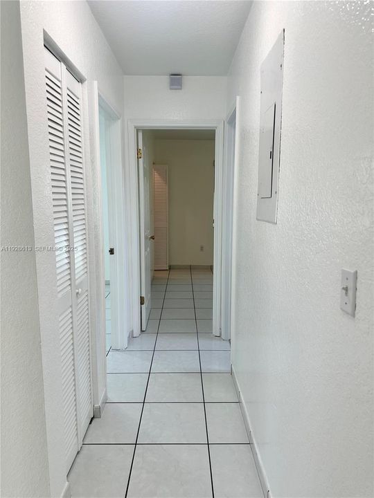 En Renta: $3,200 (3 camas, 2 baños, 2079 Pies cuadrados)