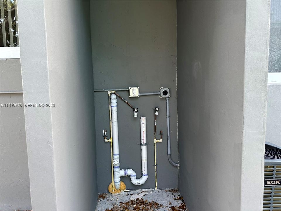 For Sale: $599,000 (0 beds, 0 baths, 1394 Square Feet)