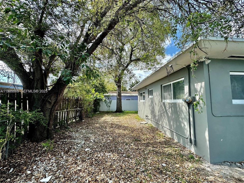 For Sale: $599,000 (0 beds, 0 baths, 1394 Square Feet)