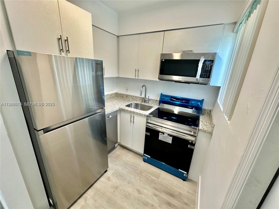 For Sale: $599,000 (0 beds, 0 baths, 1394 Square Feet)