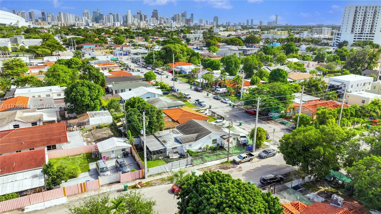 待售: $500,000 (4 贝兹, 2 浴室, 1574 平方英尺)