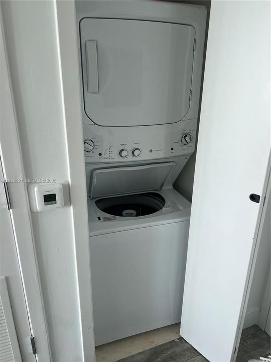 В аренду: $5,000 (1 спален, 1 ванн, 777 Квадратных фут)