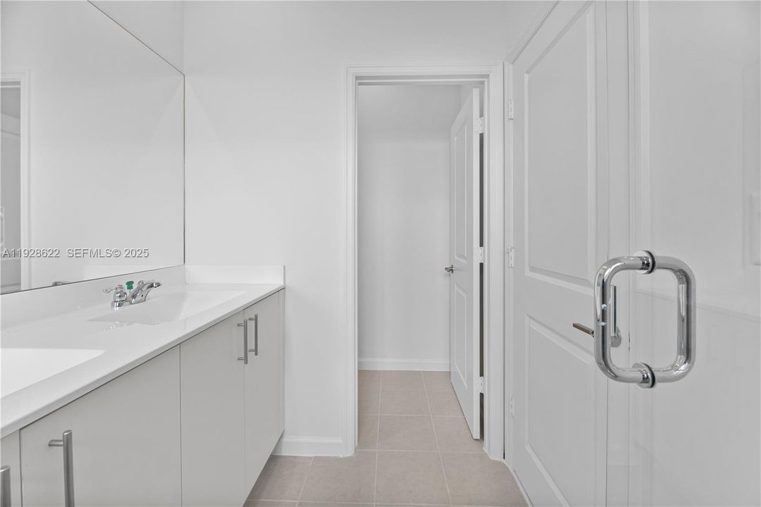 For Rent: $3,300 (4 beds, 2 baths, 0 Square Feet)