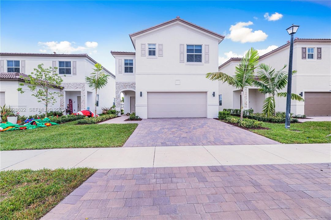 For Rent: $3,300 (4 beds, 2 baths, 0 Square Feet)