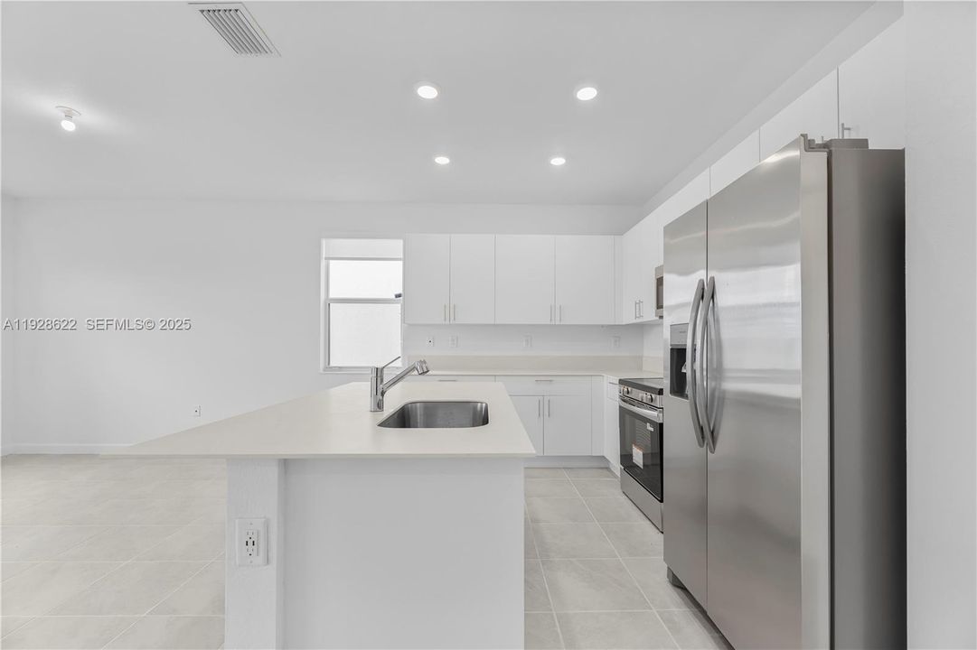 For Rent: $3,300 (4 beds, 2 baths, 0 Square Feet)