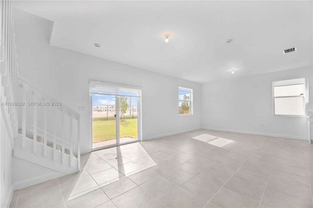 For Rent: $3,300 (4 beds, 2 baths, 0 Square Feet)