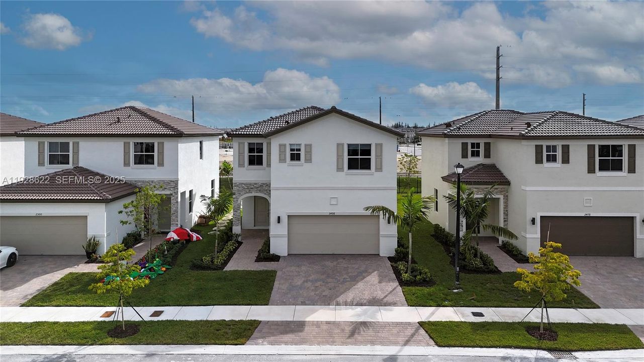 For Rent: $3,300 (4 beds, 2 baths, 0 Square Feet)