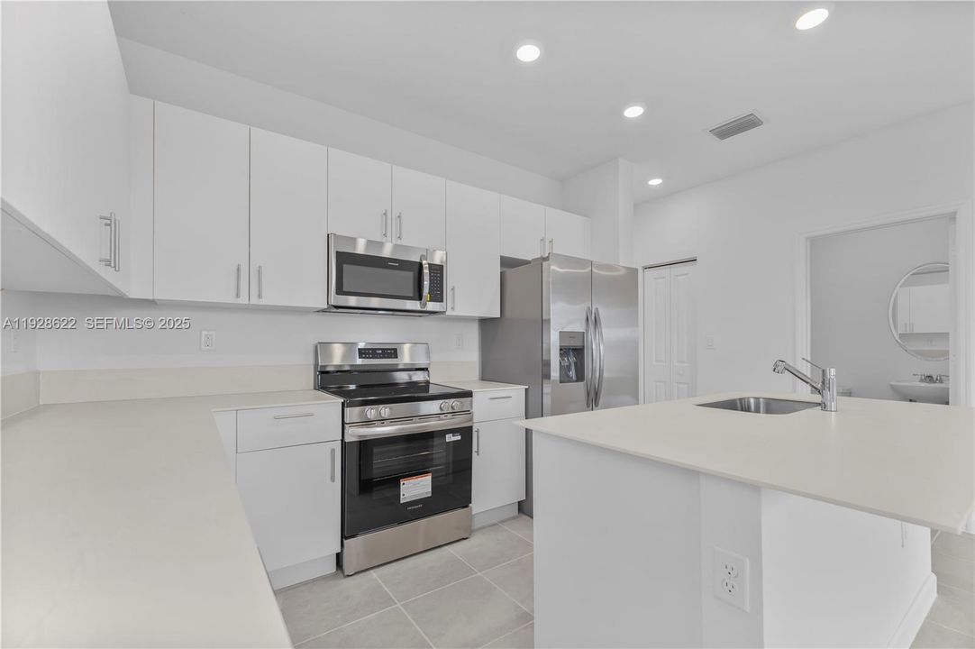 For Rent: $3,300 (4 beds, 2 baths, 0 Square Feet)