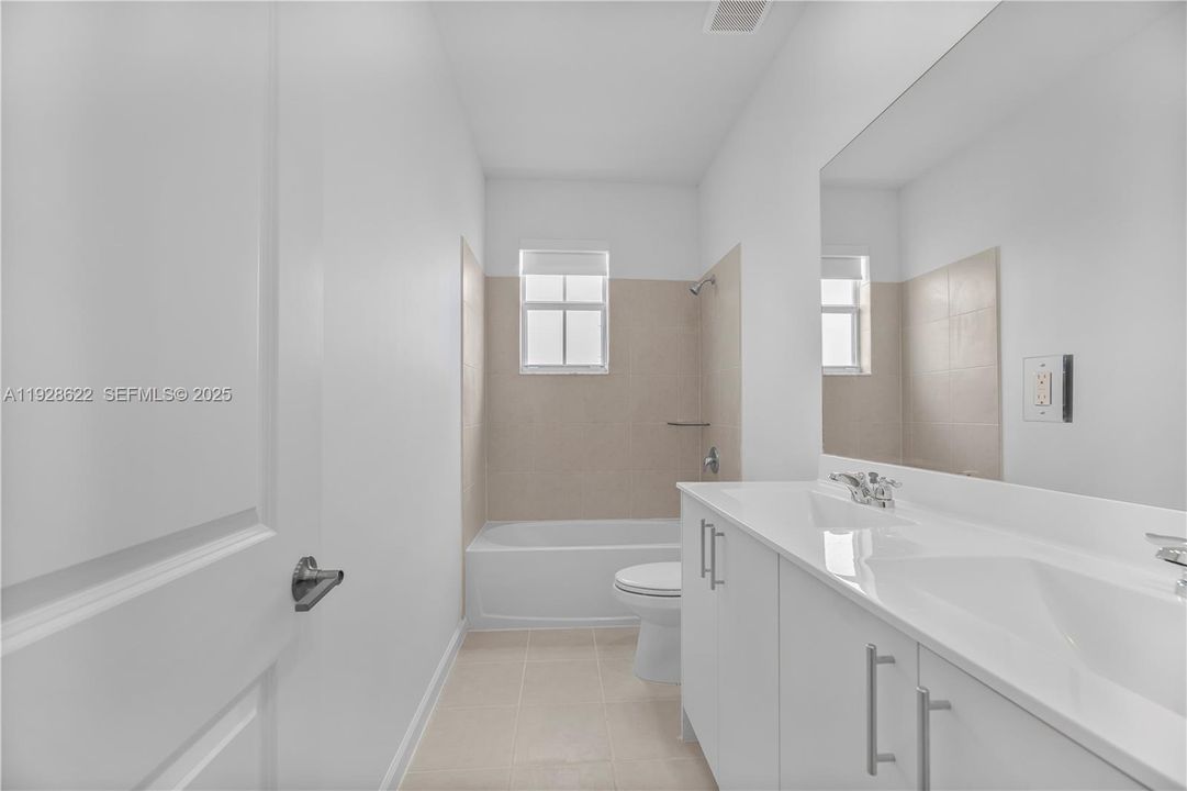 For Rent: $3,300 (4 beds, 2 baths, 0 Square Feet)