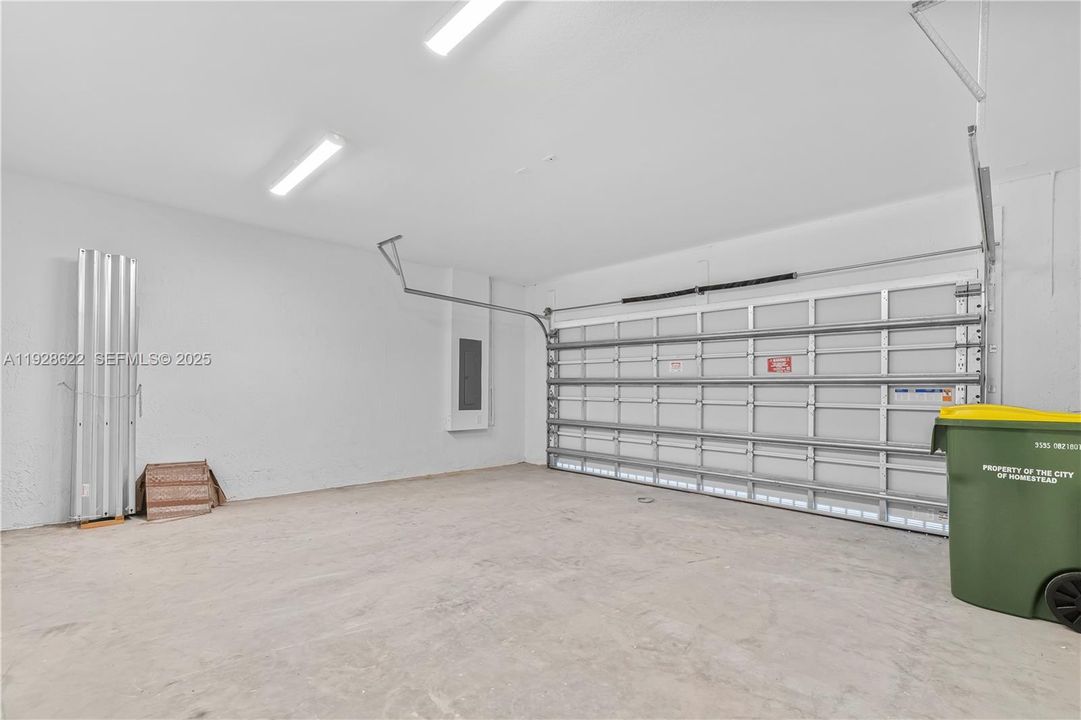 For Rent: $3,300 (4 beds, 2 baths, 0 Square Feet)