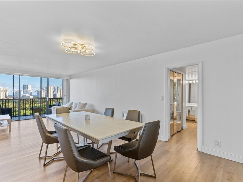 В аренду: $2,750 (2 спален, 2 ванн, 1157 Квадратных фут)