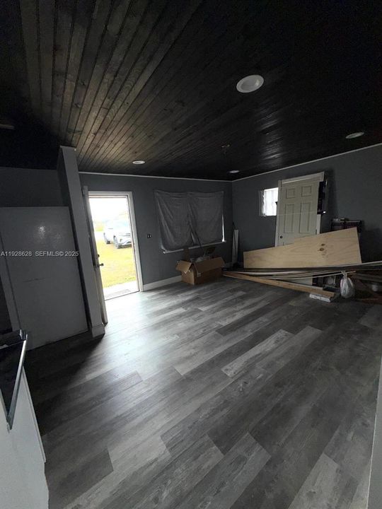 待售: $200,000 (3 贝兹, 2 浴室, 1254 平方英尺)