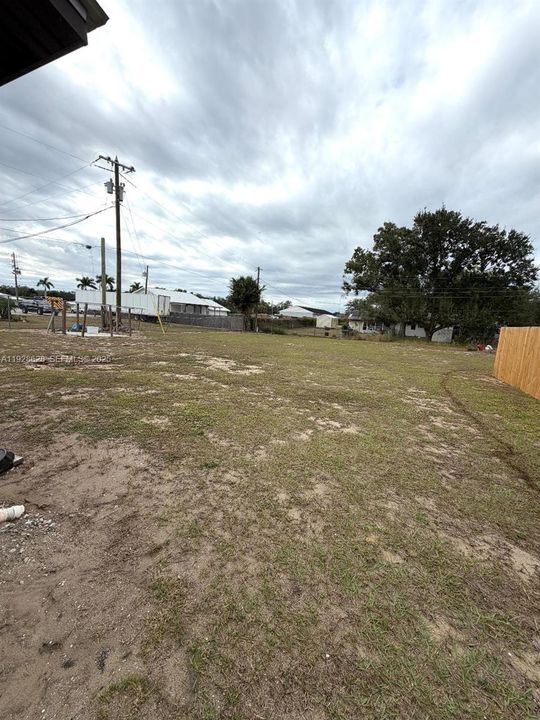 待售: $200,000 (3 贝兹, 2 浴室, 1254 平方英尺)