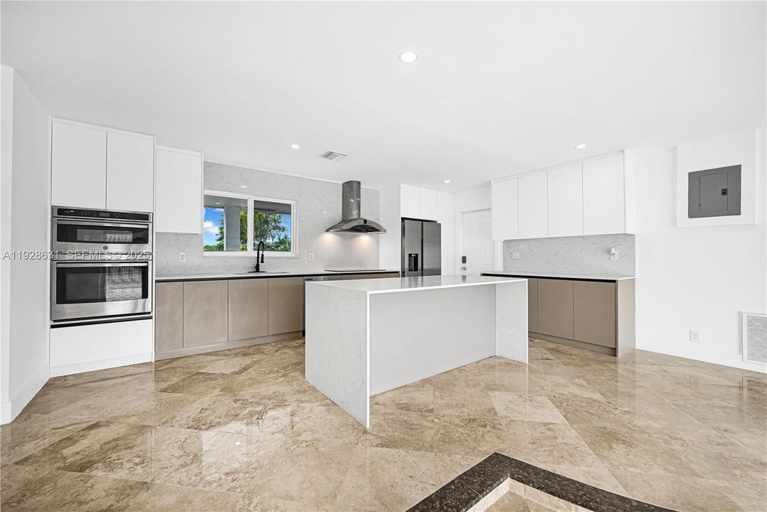 待售: $789,000 (3 贝兹, 3 浴室, 1560 平方英尺)